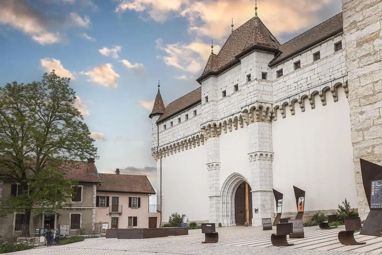 Апартаменты Le Tresum - Studio Near Annecy Lake